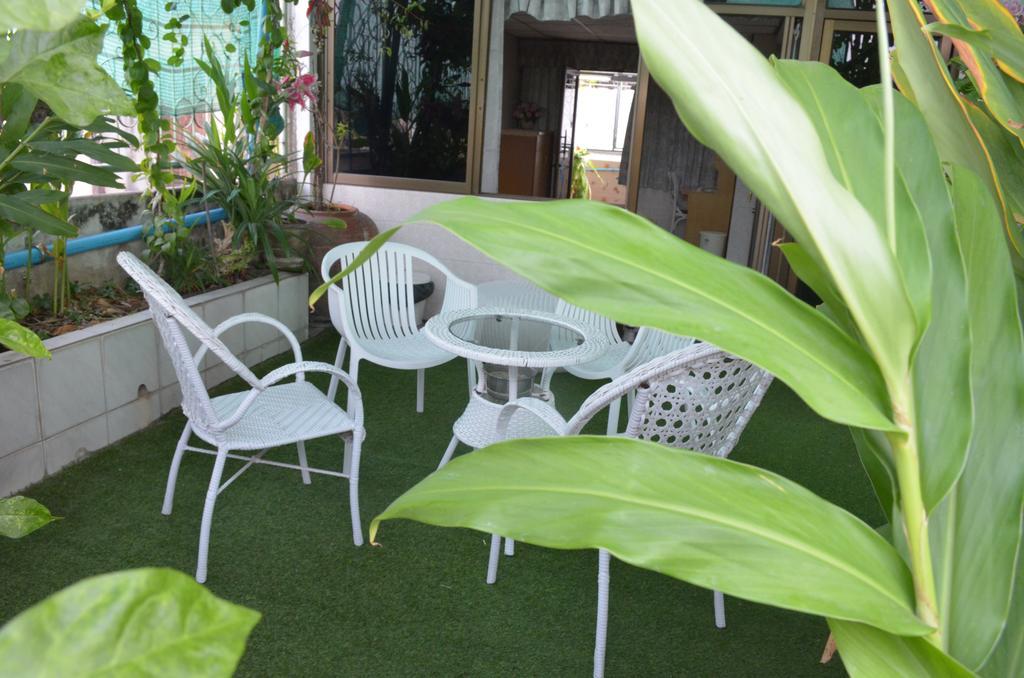 Charan 41 Hostel Bangkok Exterior foto